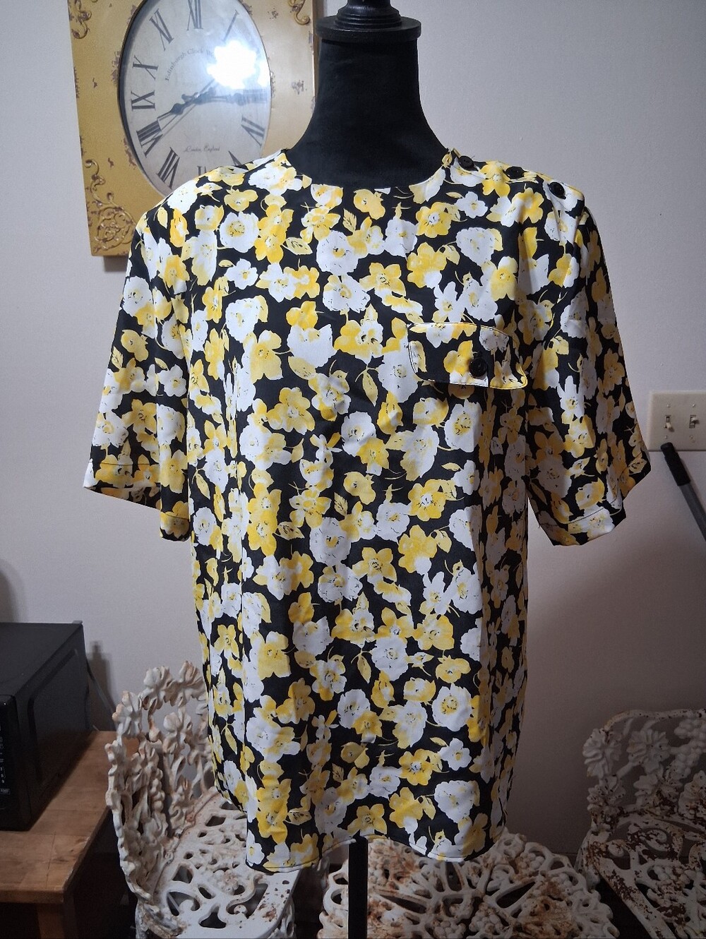 Black Floral Short-Sleeve Blouse with Yellow & White Flowers